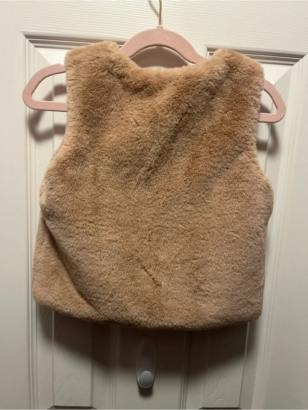 Cat and Jack Toddler Girls Beige Faux Fur Vest Quilted Lining
